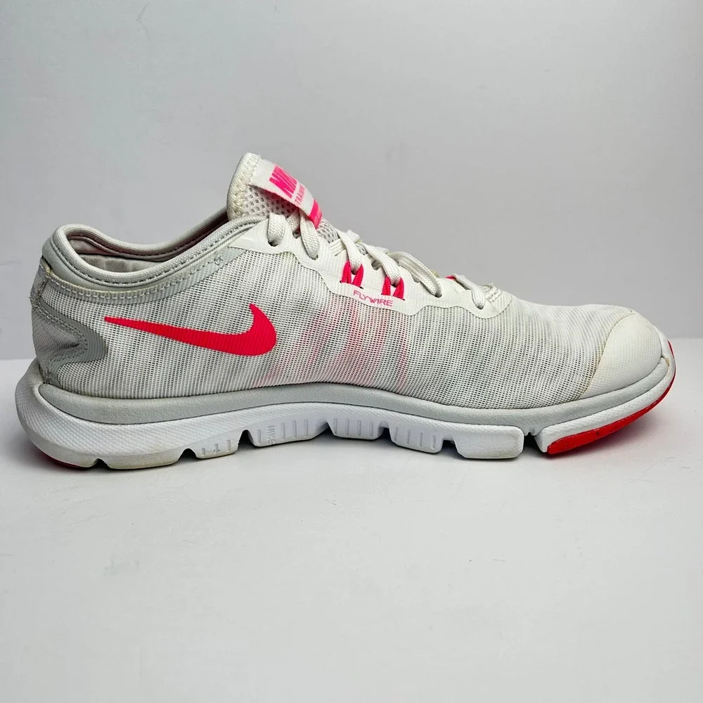 Nike flexible laces outsole